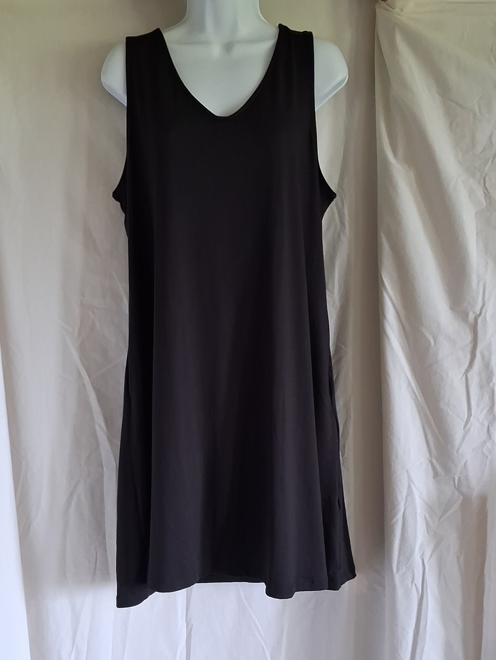 Sleeveless Black Midi Shift Dress - Unbranded